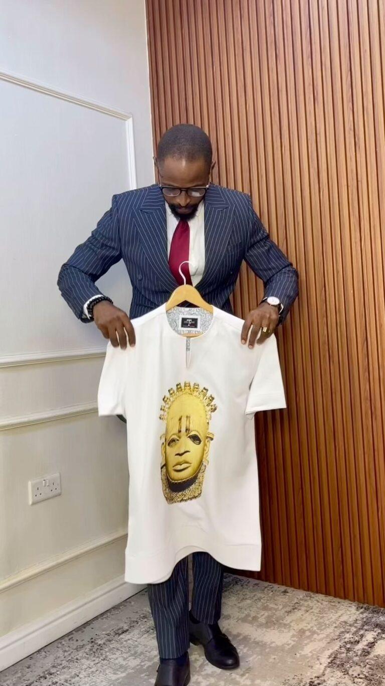 Trillions Fashion dress display